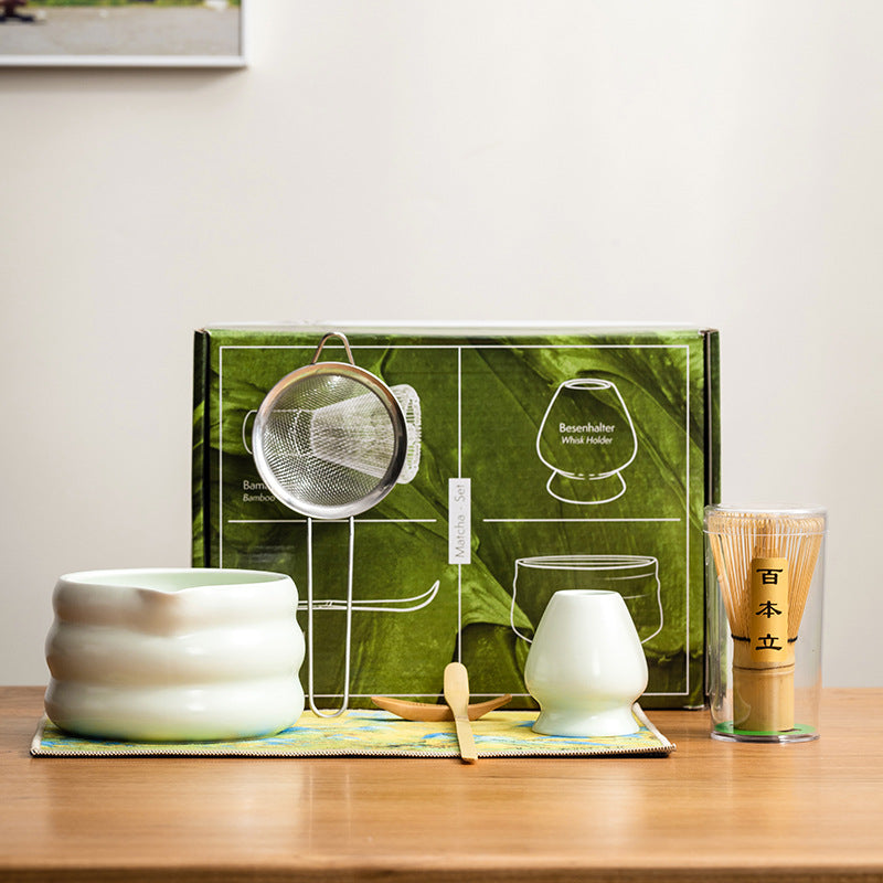 A set of 7  sets with a whisk and a bowl whisk